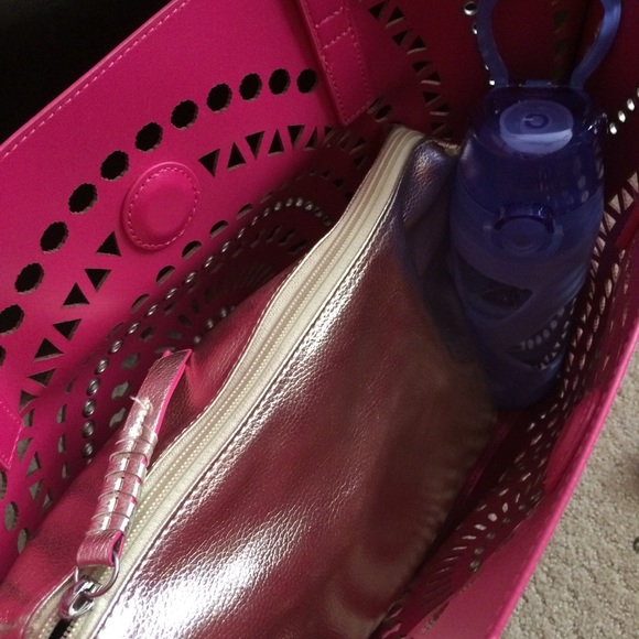 Chinese Laundry large tote bag - Picture 5 of 6